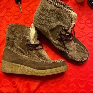 VINTAGE Snowland Winter Boots Women Brown Gray Faux Fur Suede Made in USA